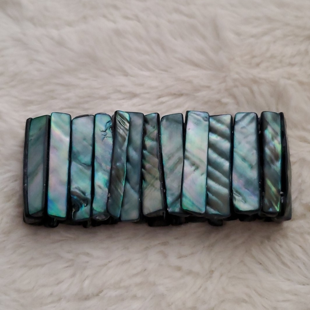 Chico's Mother of Pearl Stretch Bracelet NWOT!
